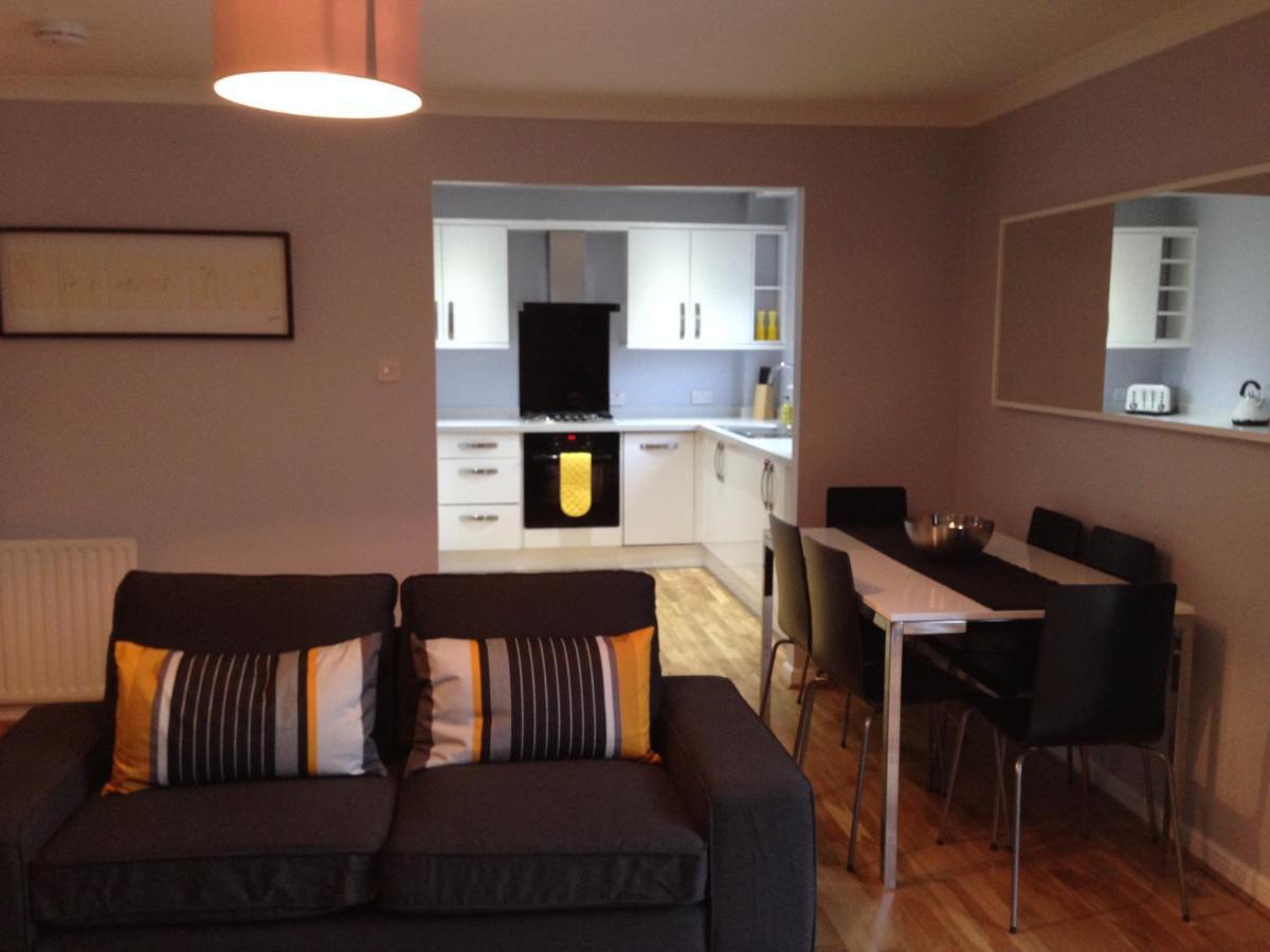 Flat Three, 212 Eaglesham Road, East Kilbride, Glasgow Kültér fotó