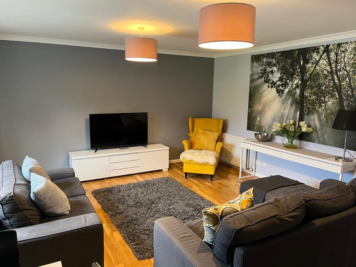 Flat Three, 212 Eaglesham Road, East Kilbride, Glasgow Kültér fotó