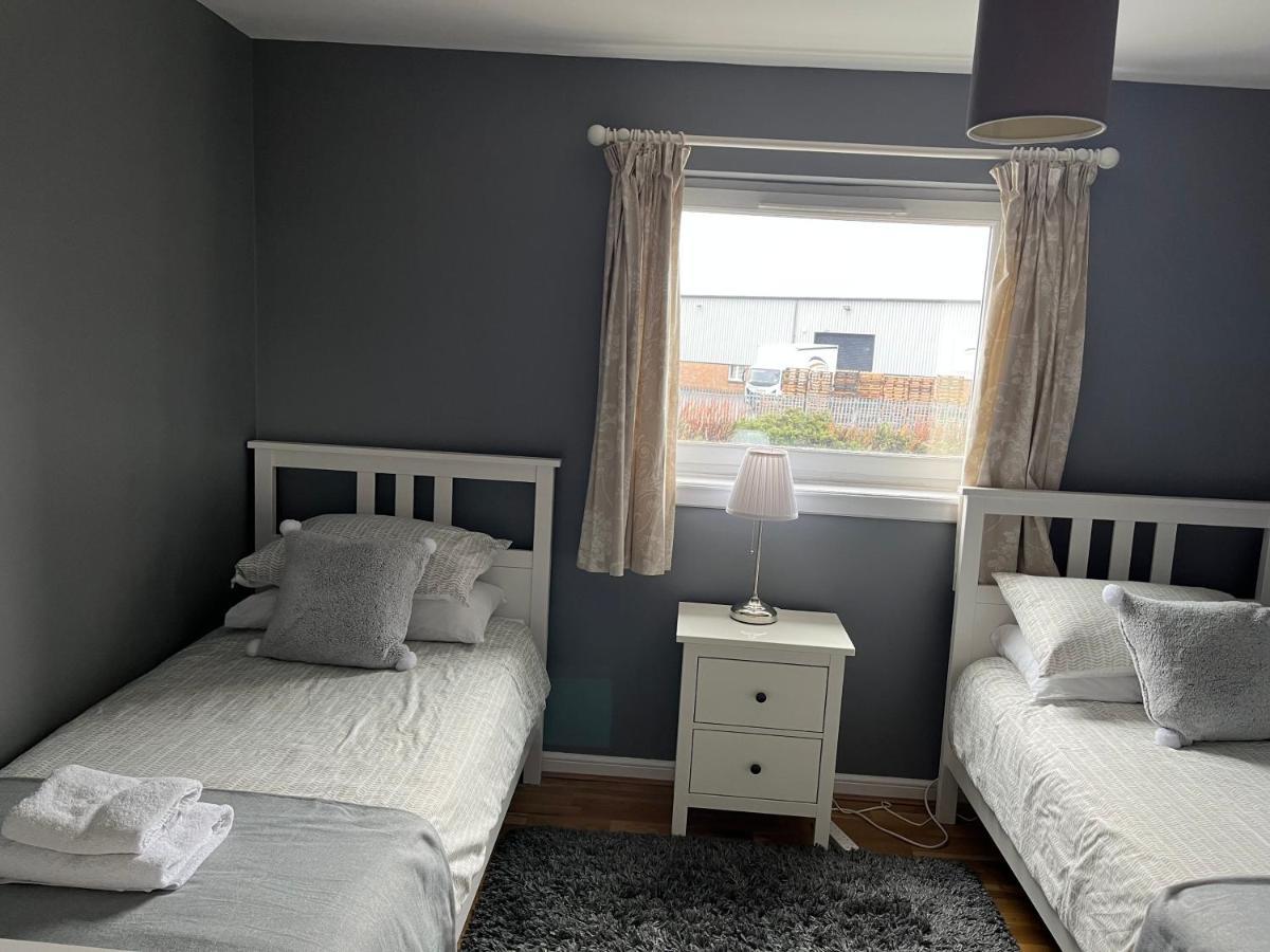 Flat Three, 212 Eaglesham Road, East Kilbride, Glasgow Kültér fotó